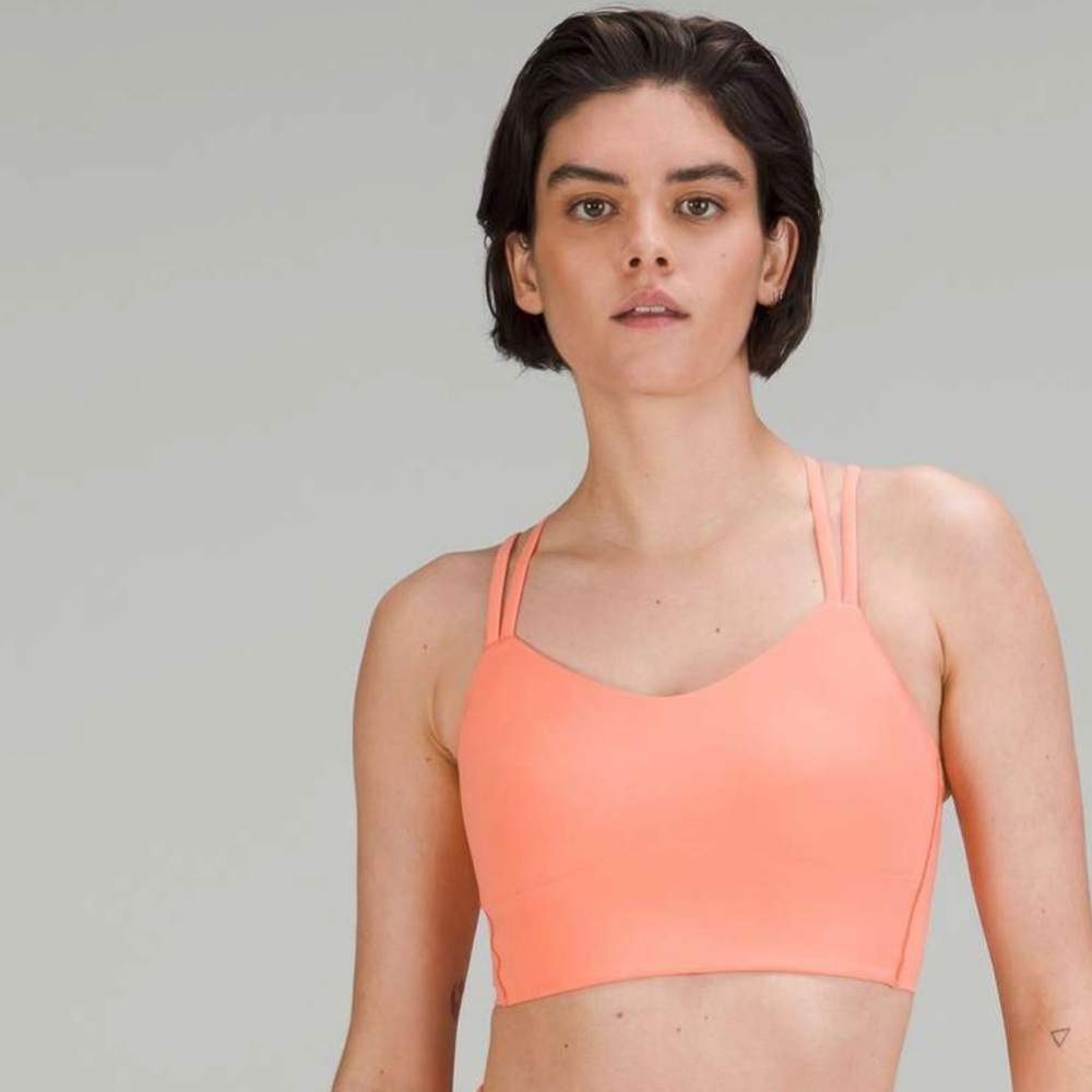 New with tags Lululemon like a cloud, long line sports bra